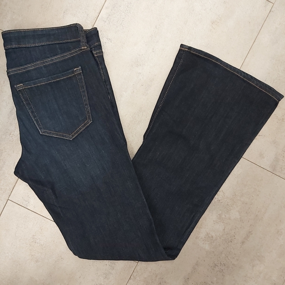 Gap mid rise flare dark wash jeans size 27